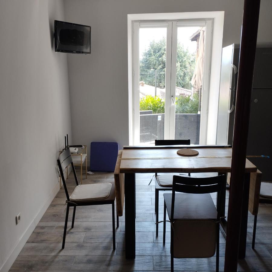 Trevoux: Loft Ravissant Avec Terrasse 아파트 외부 사진